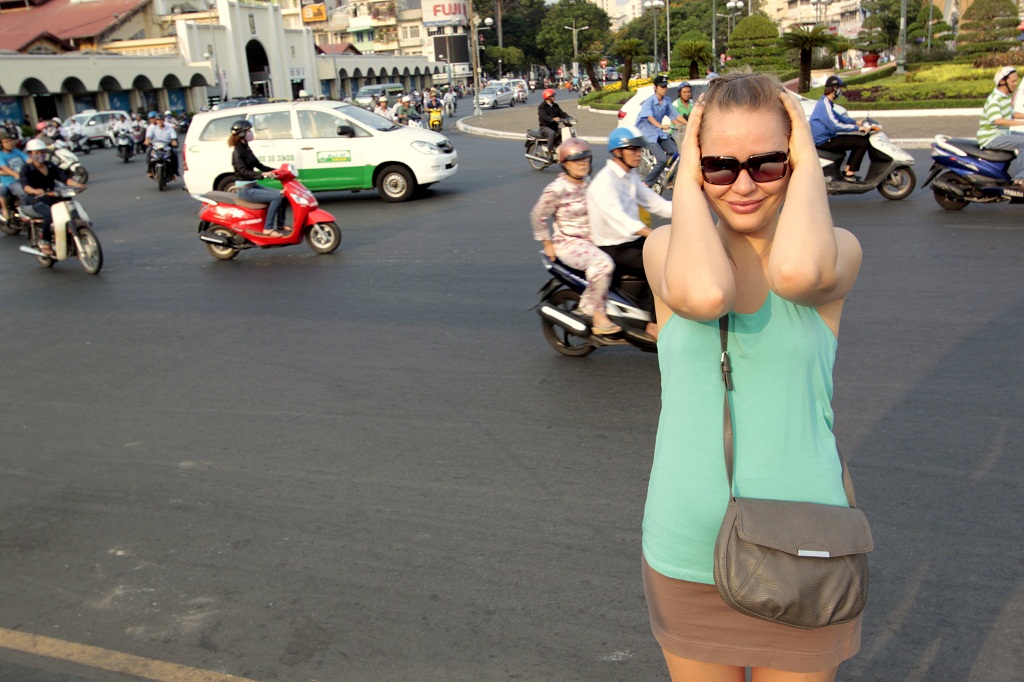 przejscie przez ulice w Sajgonie