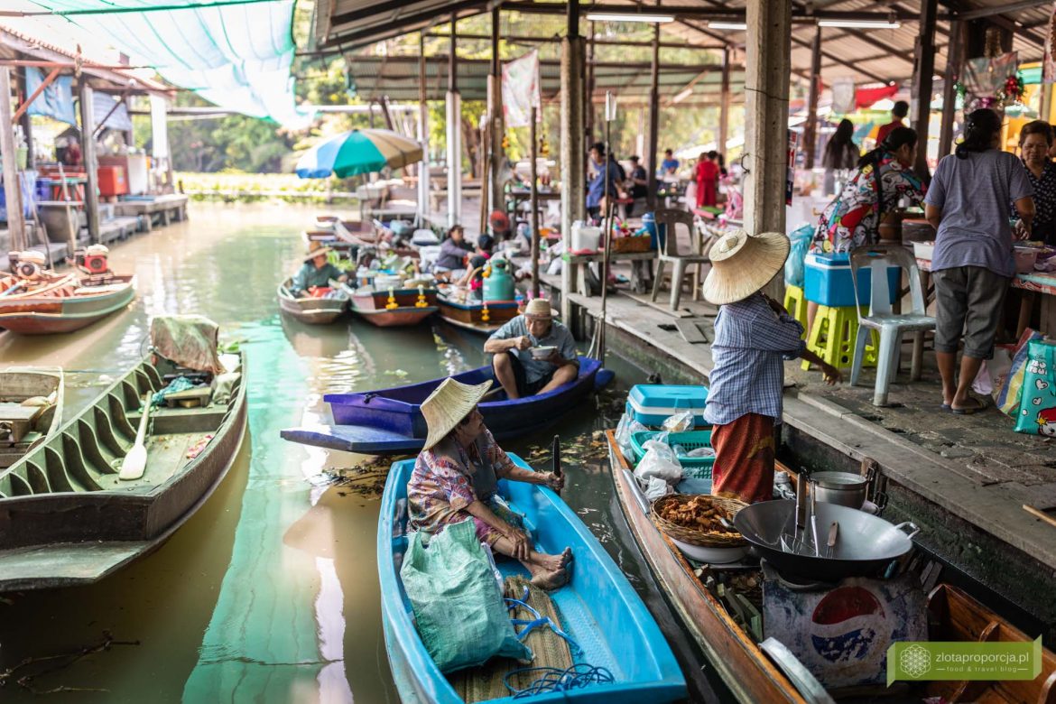 Bangkok; atrakcje Bangkoku; bangkok pływający targ; Bangkok floating market; kanały Bangkoku; Wat Saphan; Wat Saphan floating market;